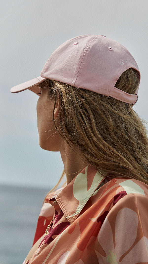 LA VIE EN ROSE CAP
